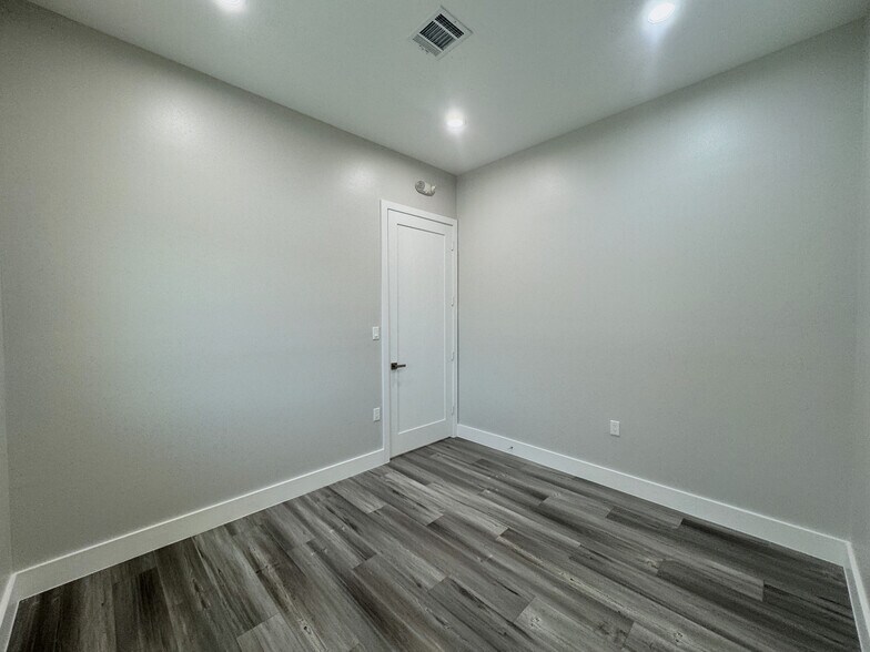 More Photos Of 8815 West Rd, Houston Office For Sale