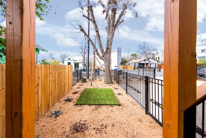 More Photos Of 316 Toledo, San Antonio Multifamily For Sale