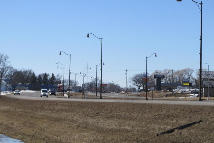 More Photos Of 2102 E Main St, Albert Lea Hotel For Sale