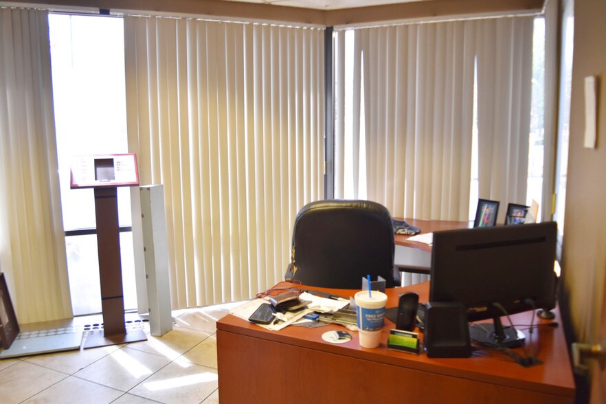 More Photos Of 2182 Maple Privado, Ontario Warehouse For Sale