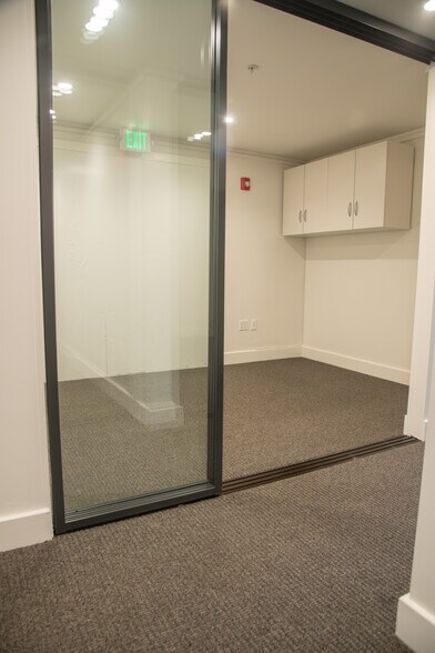 More Photos Of 320-330 Judah St, San Francisco Loft Creative Space For Lease
