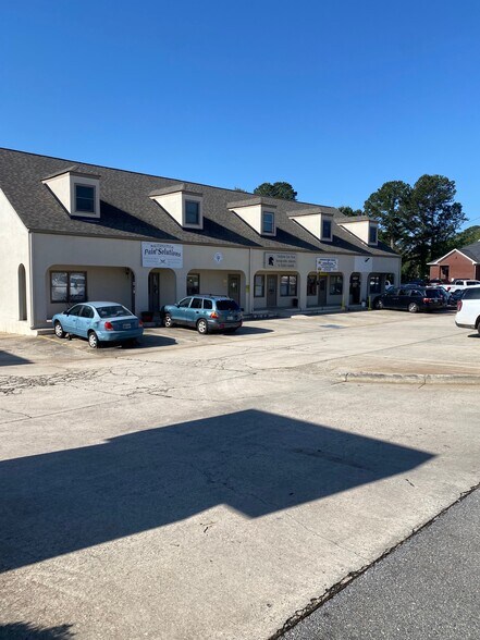 Primary Photo Of 1259 Russell Pky, Warner Robins Office For Lease