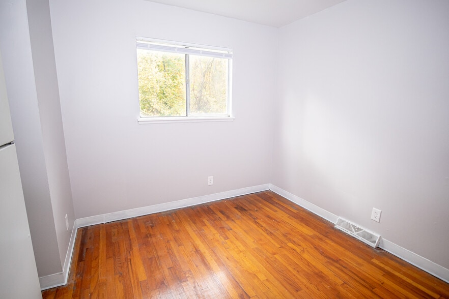 More Photos Of 2171 Thurmont Rd, Akron Multifamily For Sale
