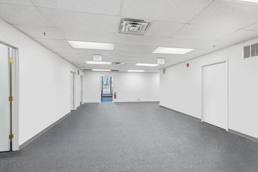 More Photos Of 950 Colwell Ln, Conshohocken Warehouse For Lease