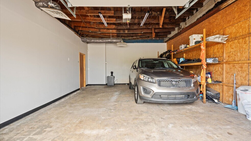 More Photos Of 13101-13109 E Blue Pky, Kansas City Freestanding For Sale