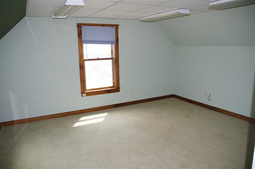 More Photos Of 165 Martell Ct, Keene Office For Sale