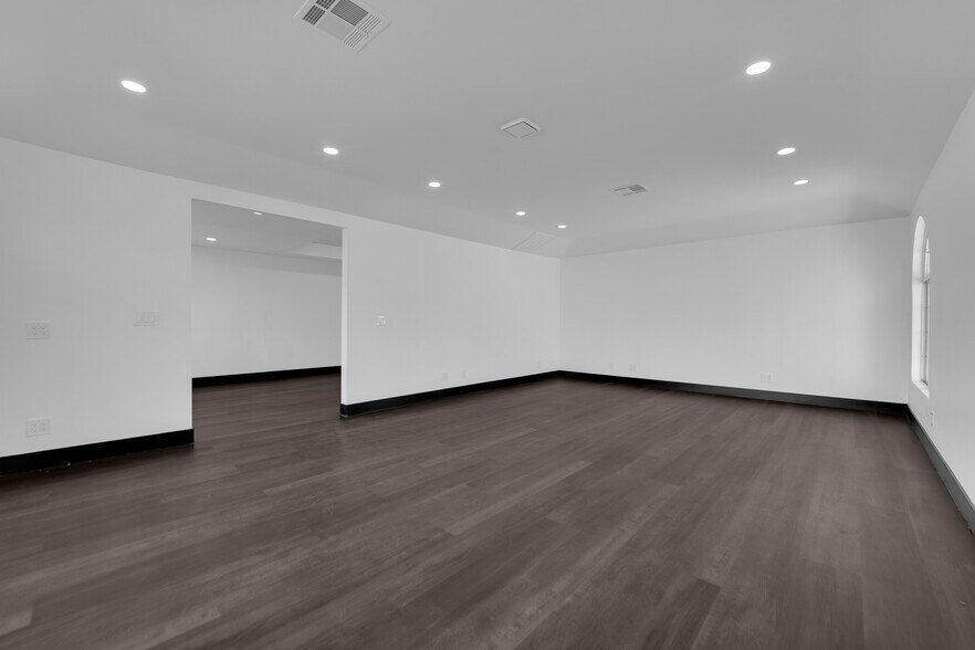 More Photos Of 530 S 7th St, Las Vegas Office Residential For Lease