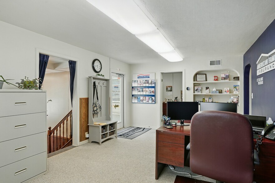 More Photos Of 137 E Joliet St, Schererville Office For Sale