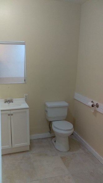 More Photos Of 9614-9616 MacArthur Blvd, Oakland Religious Facility For Lease