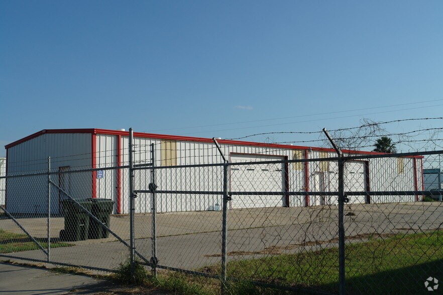 More Photos Of 3609 Wow Rd, Corpus Christi Warehouse For Lease