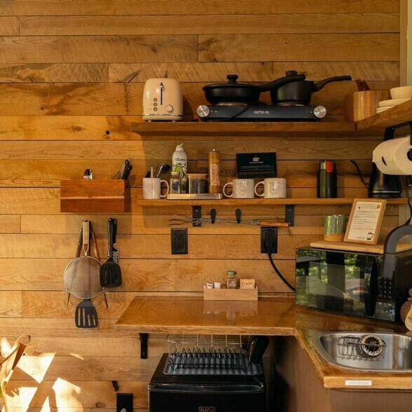 More Photos Of 22642 Highway 6 N, Crosby Hotel For Sale