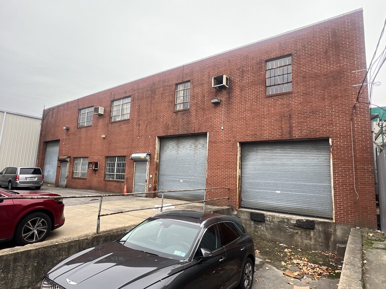 Primary Photo Of 530 Homestead Ave, Mount Vernon Warehouse For Lease