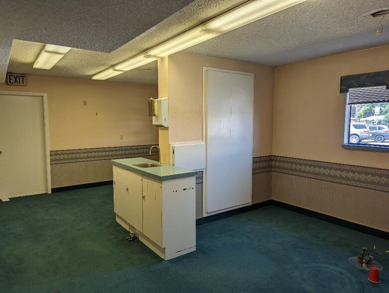 More Photos Of 840 I St, Sparks Medical For Lease
