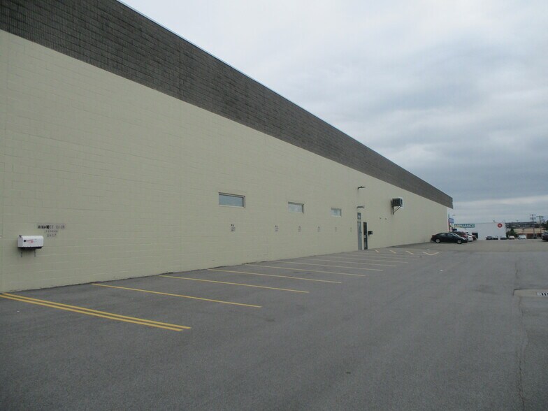 Primary Photo Of 900 Jefferson Rd, Rochester General Retail For Lease