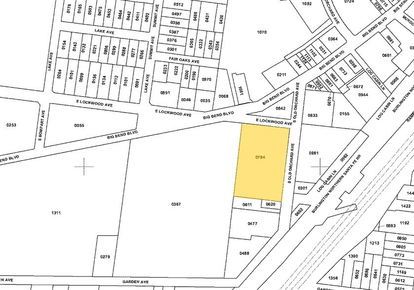 More Photos Of 600 E Lockwood Ave, Webster Groves Unknown For Lease