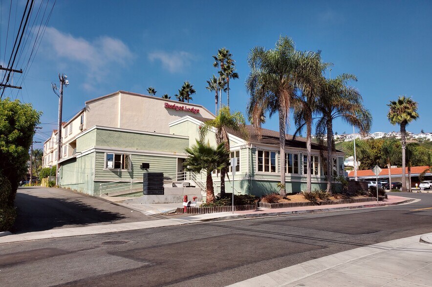 More Photos Of 2016 S El Camino Real, San Clemente Freestanding For Sale