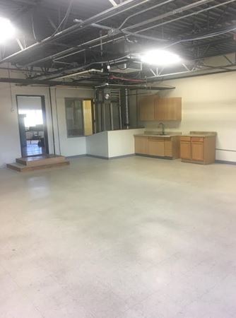 More Photos Of 685 S Arthur Ave, Louisville Light Manufacturing For Lease