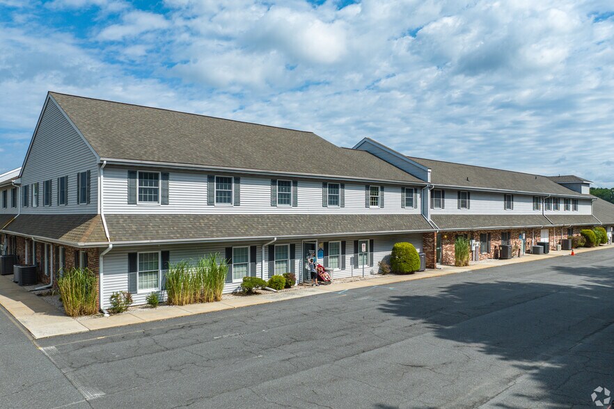 More Photos Of 20163 Office Cir, Georgetown Office For Lease