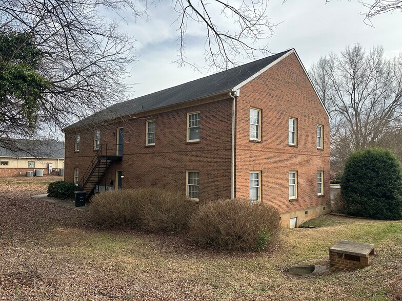 More Photos Of 3805 Forrestgate Dr, Winston-Salem Office For Sale