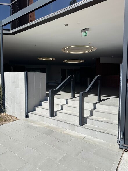 More Photos Of 702 E Osborn Rd, Phoenix Office For Sale