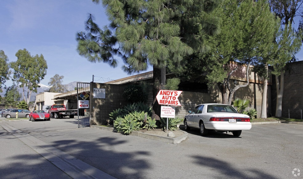 More Photos Of 5334 Holt Blvd, Montclair Auto Repair For Lease