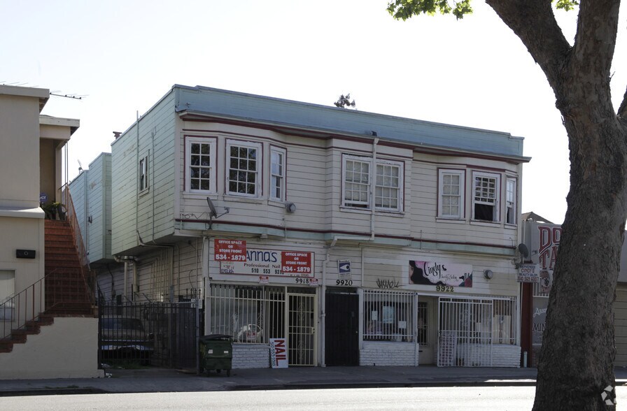 More Photos Of 9918-9922 International Blvd, Oakland General Retail For Sale