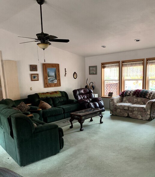 More Photos Of 62271 CA-299, Cedarville Hotel For Sale