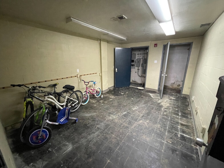 More Photos Of 7419 Washington Ave, Pittsburgh Office For Sale