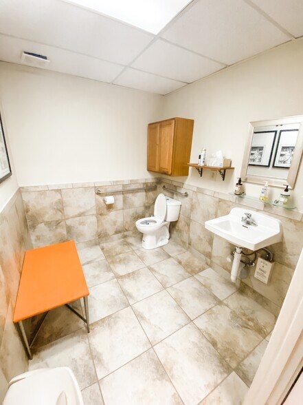 More Photos Of 3643 S Highway 92, Sierra Vista Office For Lease