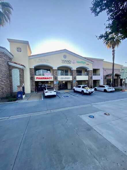 More Photos Of 1301-1397 S Grand Ave, Glendora Unknown For Lease