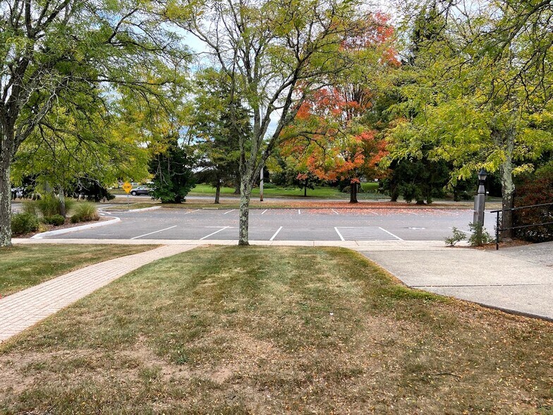 More Photos Of 395 W Avon Rd, Avon Office For Lease