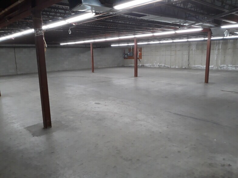 More Photos Of 760-780 N Main St, Providence Medical For Lease