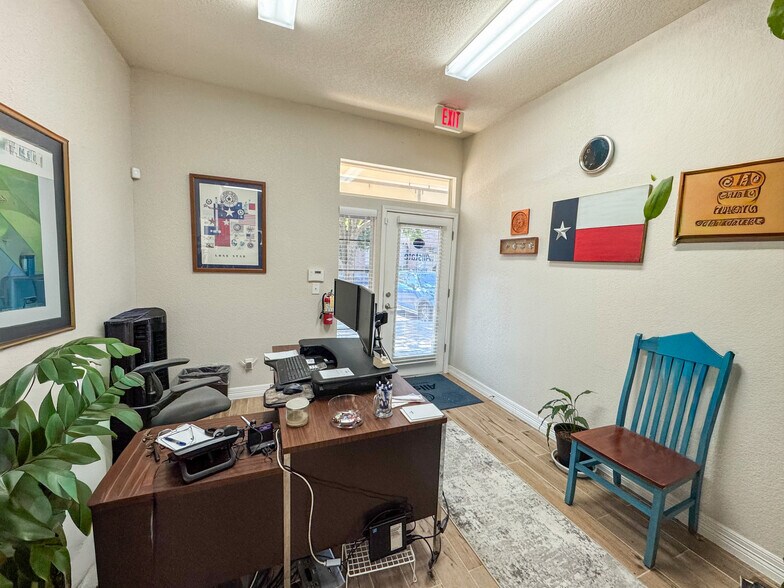 More Photos Of 600 Round Rock West, Round Rock Medical For Lease