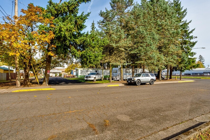 More Photos Of 351 Front St, Junction City Manufactured Housing Mobile Home Park For Sale