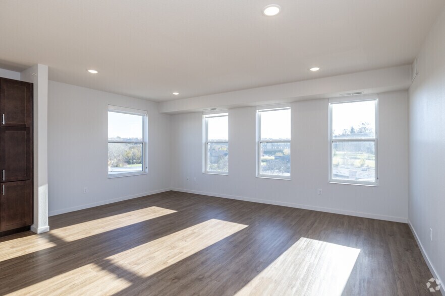 More Photos Of 201 El Dorado Dr, Jordan Apartments For Lease