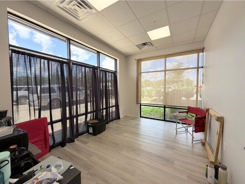 More Photos Of 6769 Curtis St, Orlando Warehouse For Lease