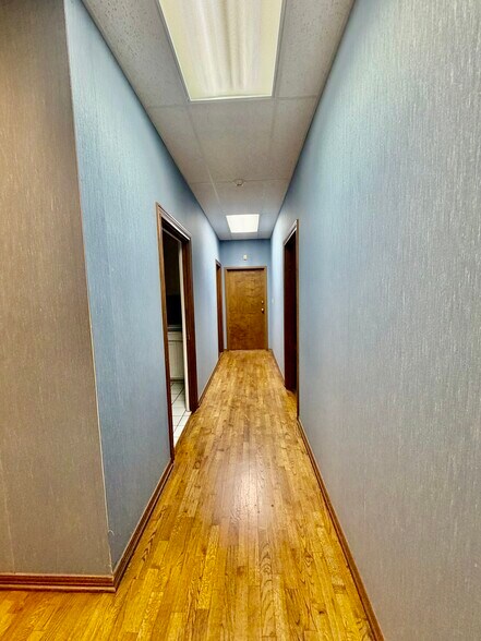 More Photos Of 3560 Delaware St, Beaumont Medical For Sale