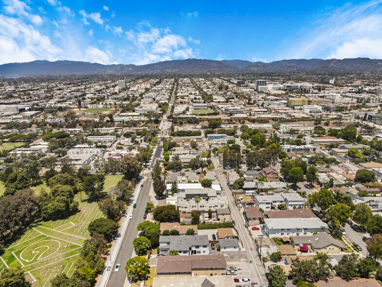 More Photos Of 1937 17th St, Santa Monica Apartments For Sale