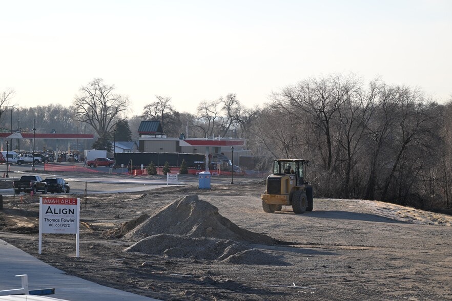 More Photos Of 13850 S Redwood Rd, Riverton Unknown For Lease