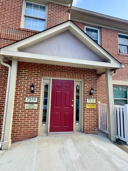 More Photos Of 7501-7517 Presidential Ln, Manassas Office For Lease