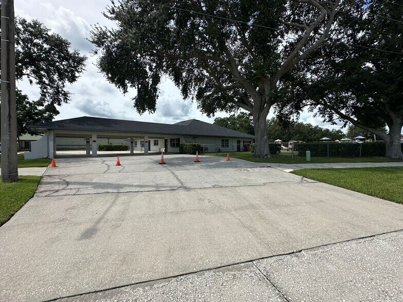 More Photos Of 90 S Doverplum Ave, Kissimmee Schools For Lease