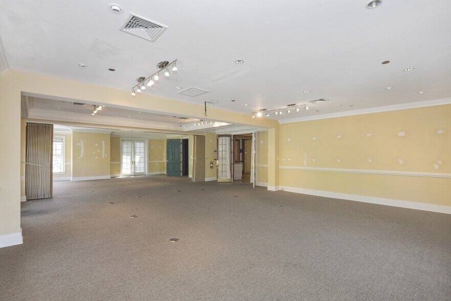 More Photos Of 4400 Ben Franklin Blvd, Durham Medical For Sale