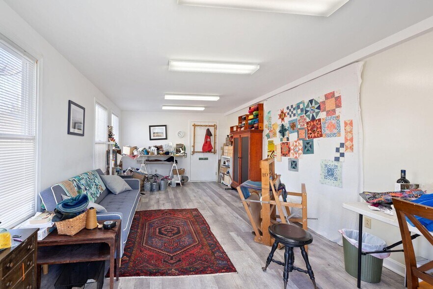 More Photos Of 29 Simpson Ln, Falmouth Office For Sale
