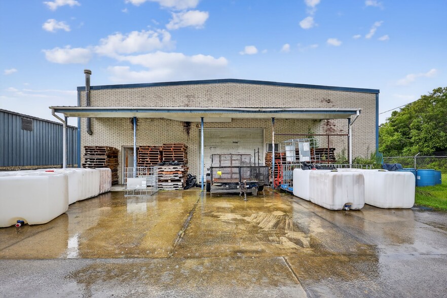 More Photos Of 305 Crump St, Goldsboro Warehouse For Sale