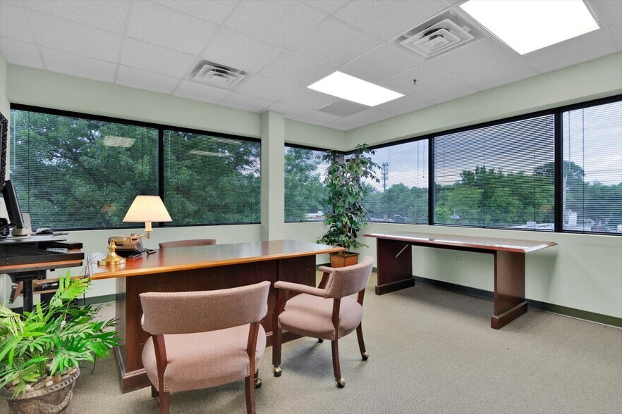 More Photos Of 300 Harper Dr, Moorestown Medical For Lease