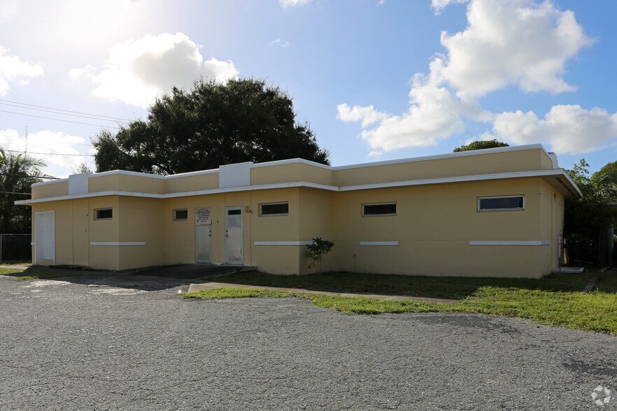 Primary Photo Of 3514-3518 Broadway, West Palm Beach Office For Lease