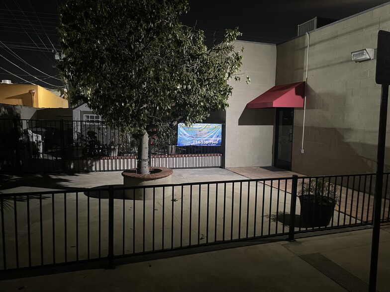 More Photos Of 1722 E Rose Ave, Orange Office For Sale