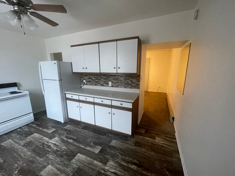 More Photos Of 208 Main Ave S, Park Rapids Storefront Retail Residential For Sale