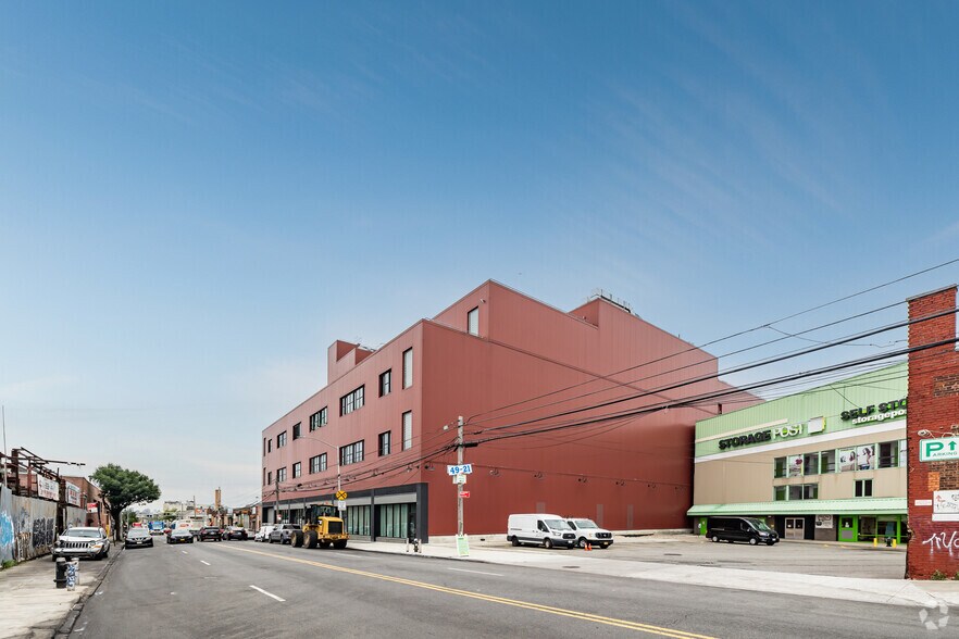 More Photos Of 4805 Metropolitan Ave, Ridgewood Light Distribution For Lease