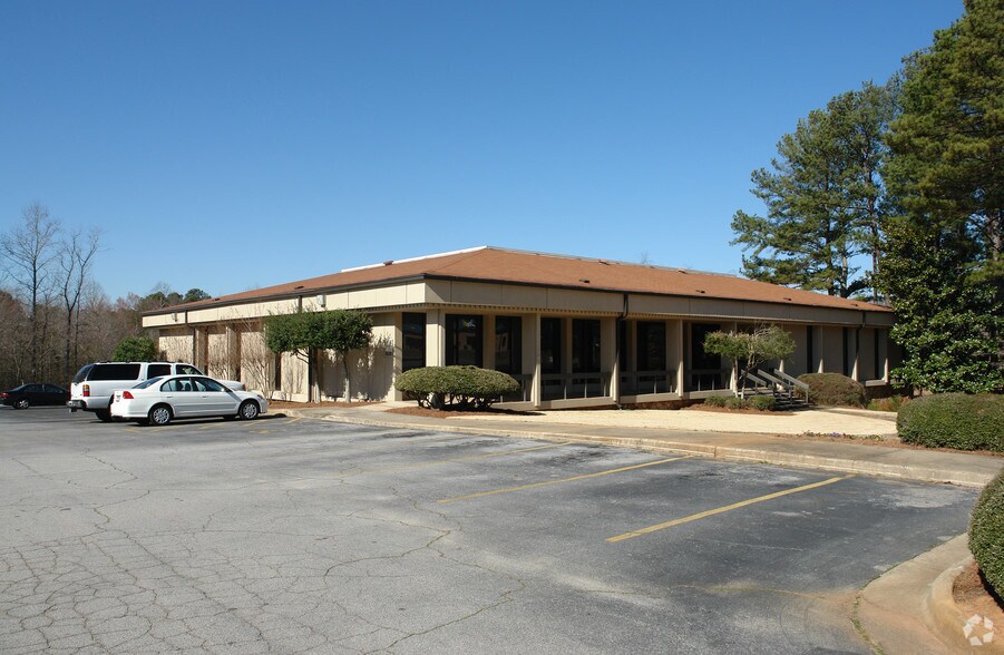 Primary Photo Of 1330 N Park St, Carrollton Medical For Sale